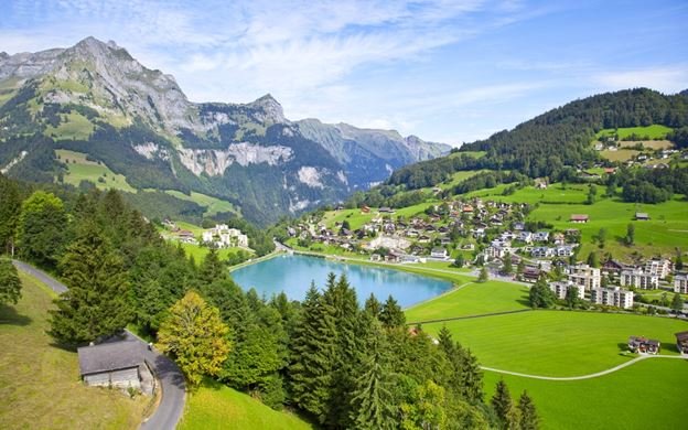 سوییس از بررسی و ایجاد چارچوب های قانونی برای بلاکچین، حمایت می کند