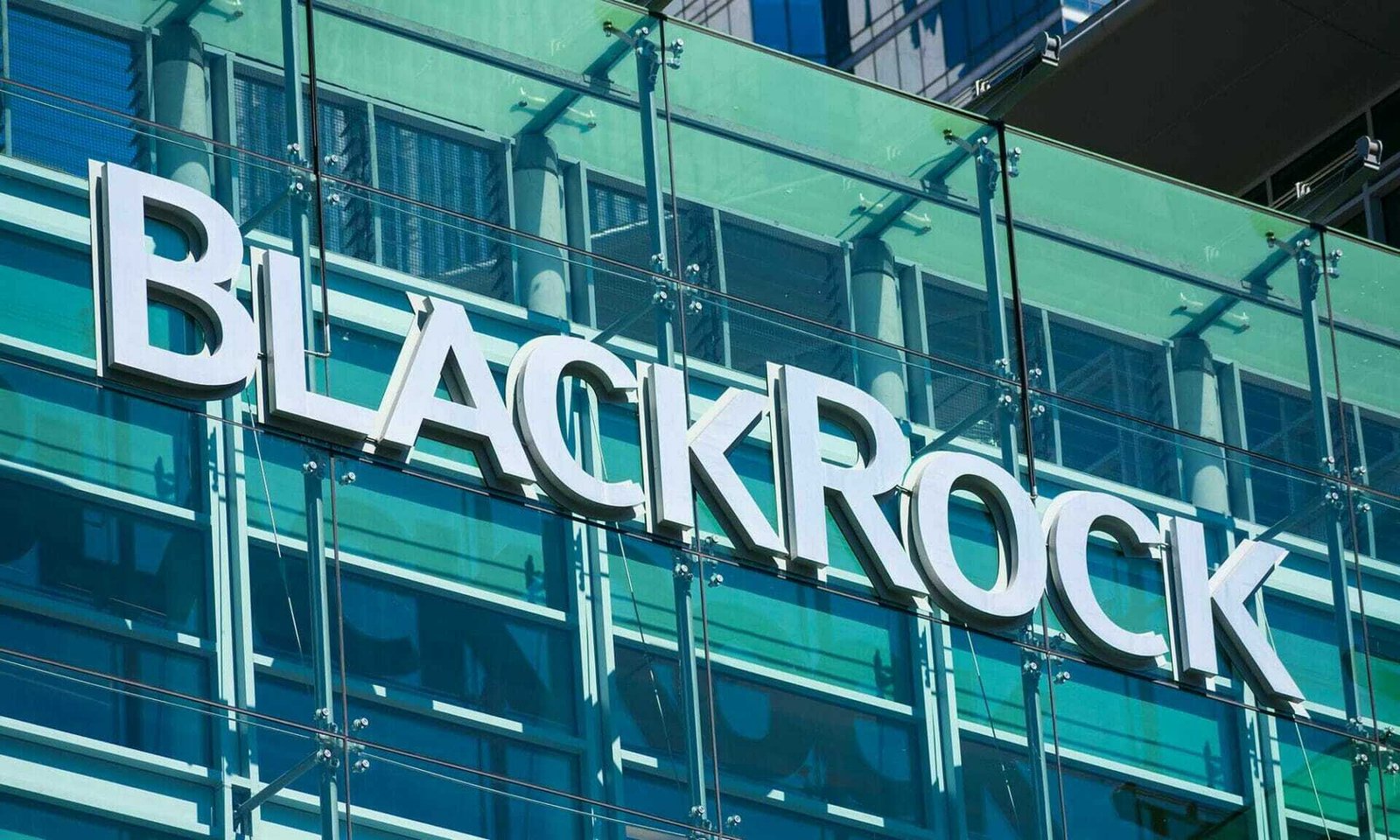 Blackrock درخواست خود را برای تاسیس یک ETF مبتنی بر فناوری بلاک‌چین به SEC ارائه کرد